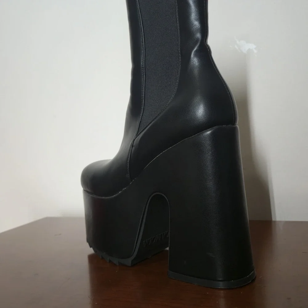 Women's LAMODA Doll Black Platform Slip-on Calf Boots Size 7 Gothic Alternative - Picture 9 of 9